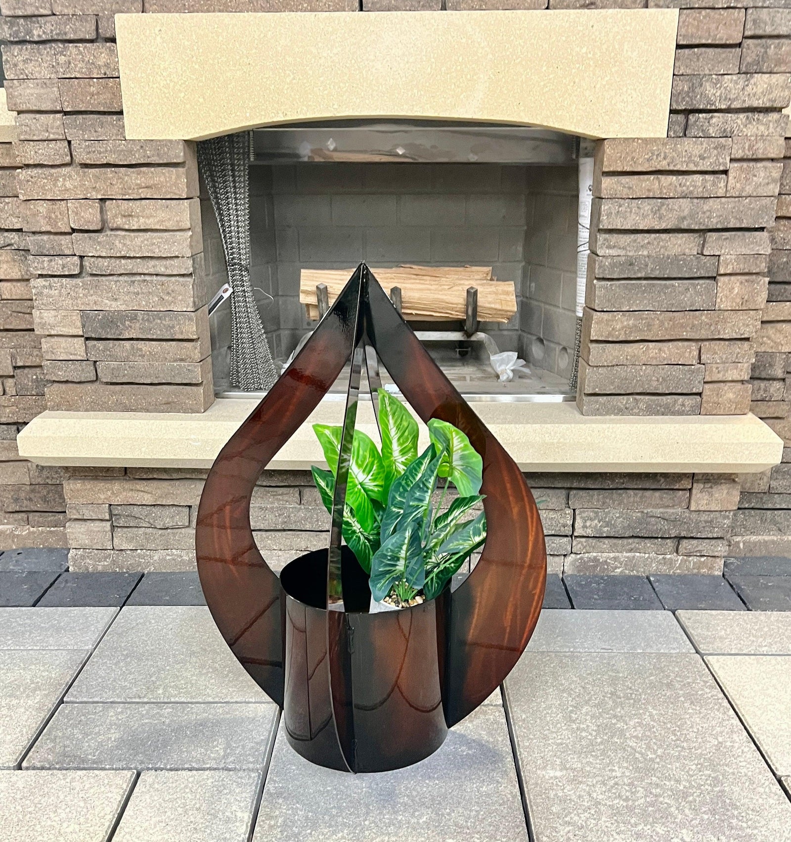 Planter Teardrop LG